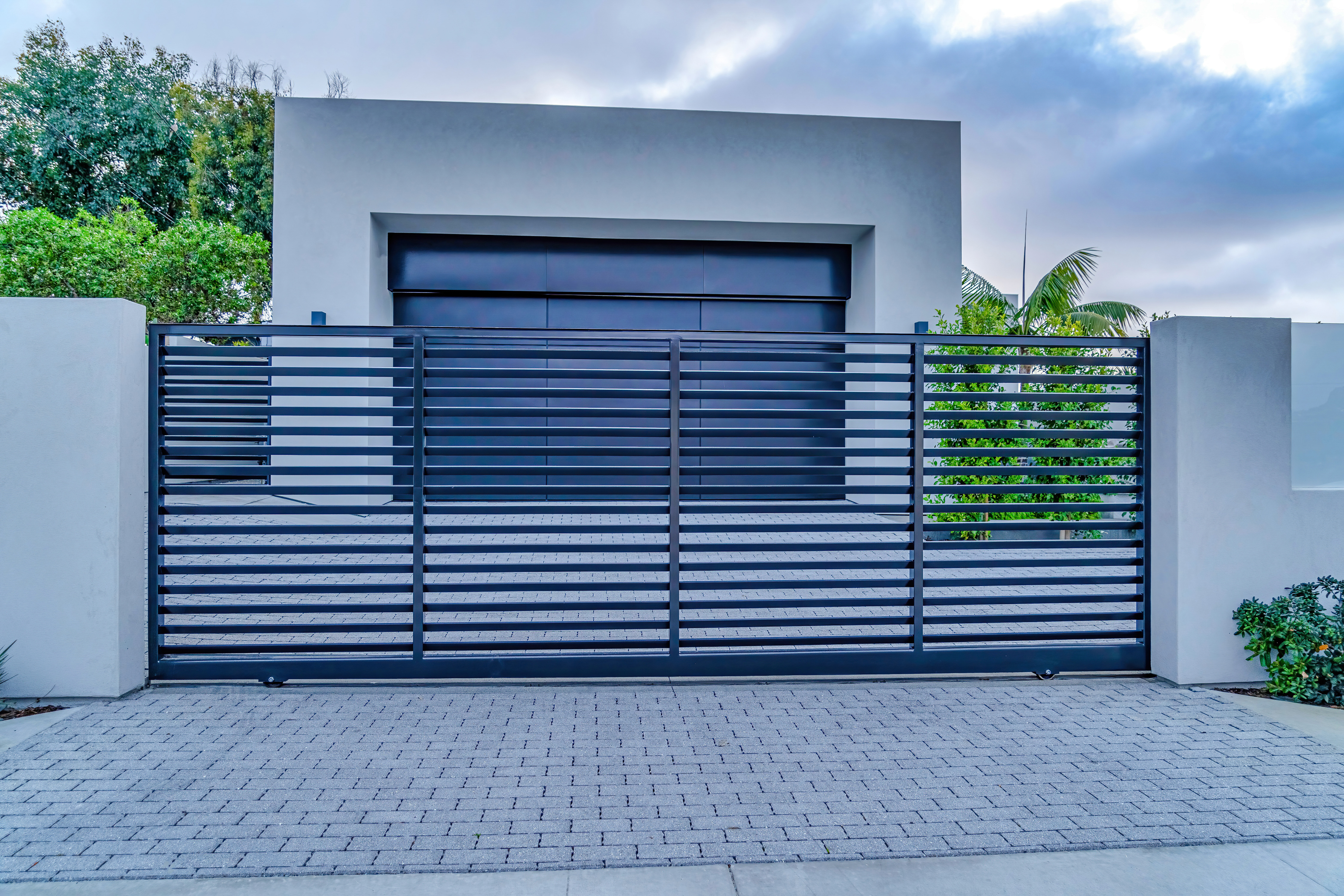 automated-driveway-gate